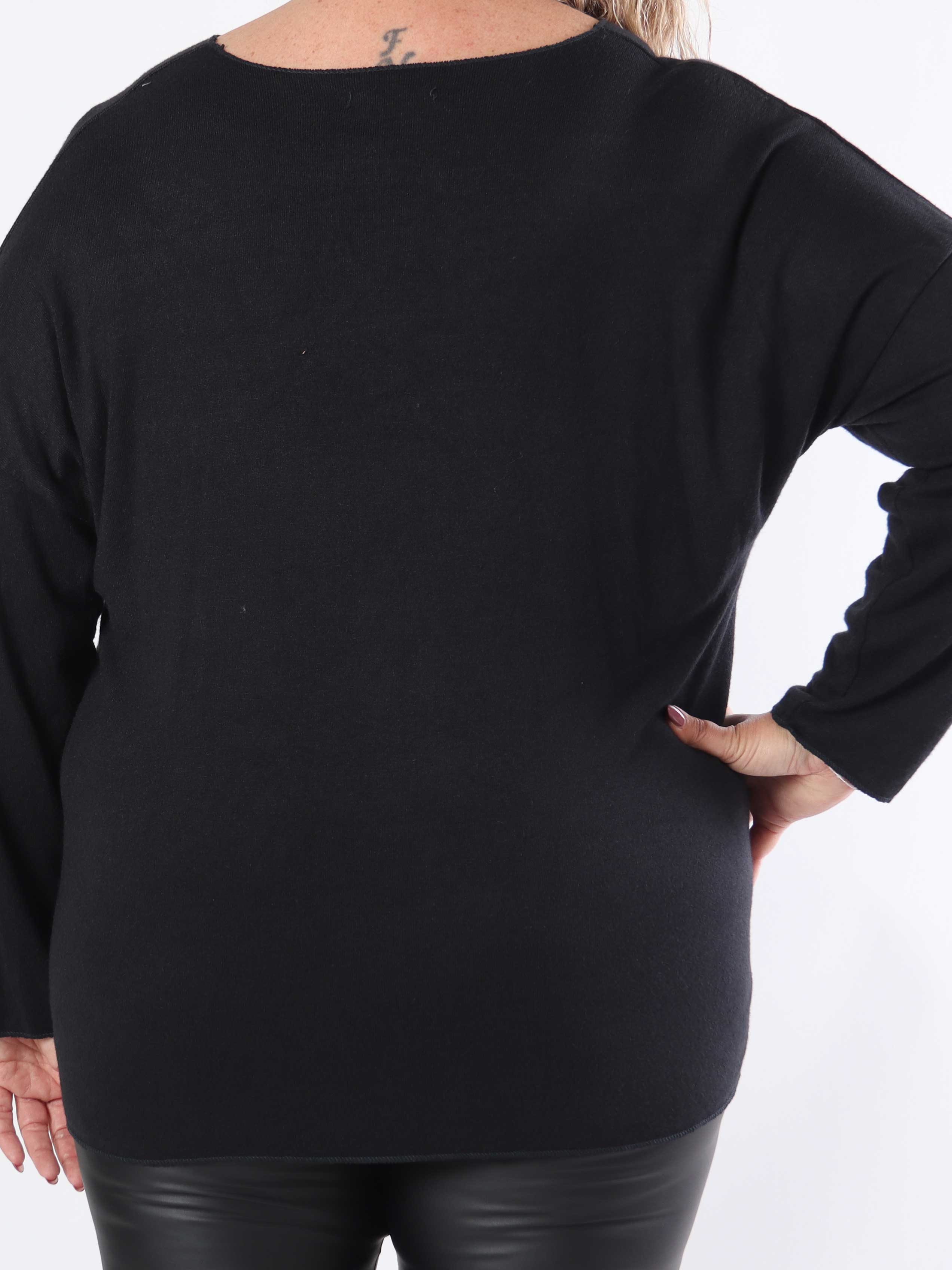 Djamila - Mjuk viskosblus i plus size med v-ringning